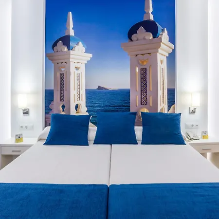 Avenida Hotel 4*