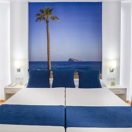 Hotell Avenida 4*