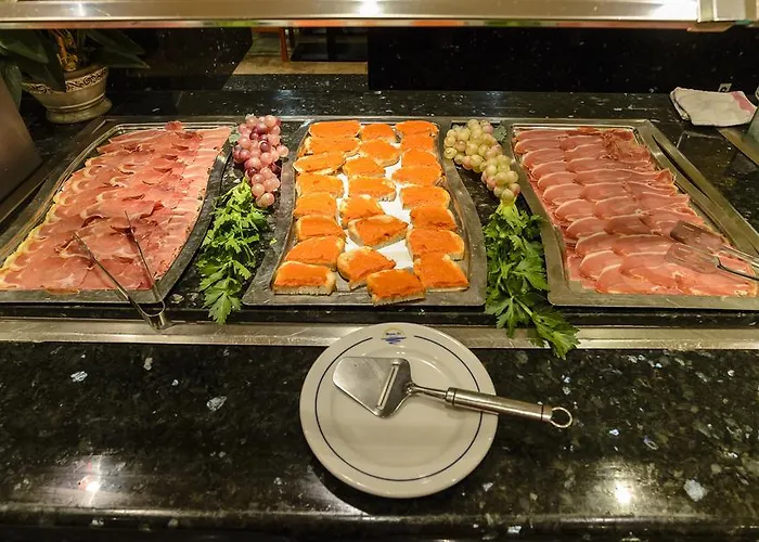 Avenida מלון 4*