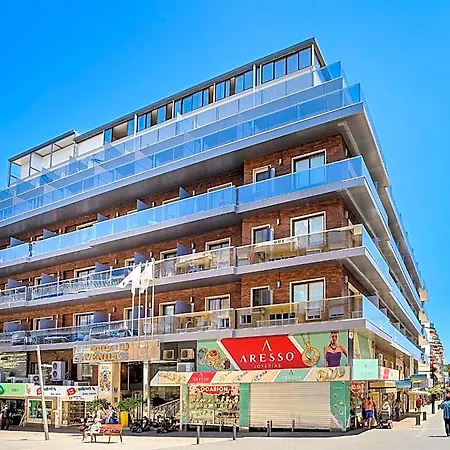 Avenida 4*