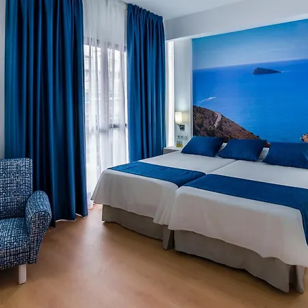 Avenida 4*