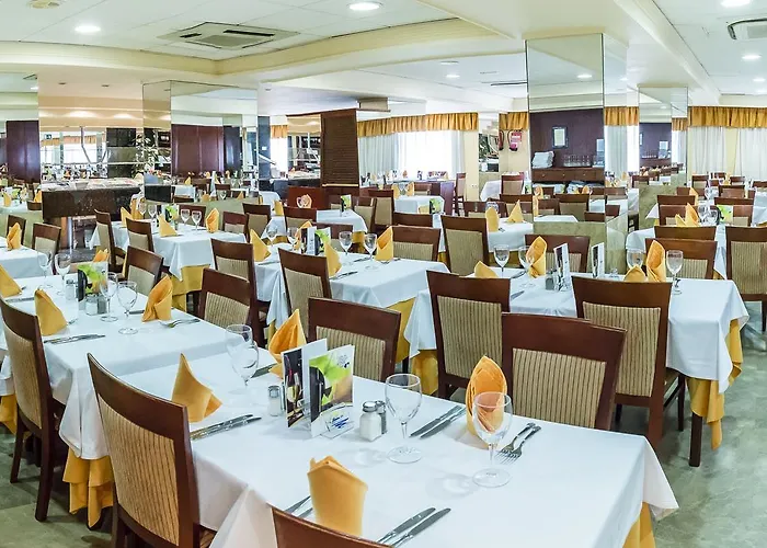 Avenida Hotell 4*